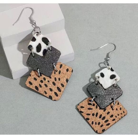 NWT Fashion Jewelry Western Vintage Cow Pattern Leather Earrings - Picture 1 of 5